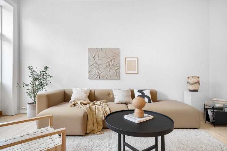 23555986-real-estate-9053405_1280